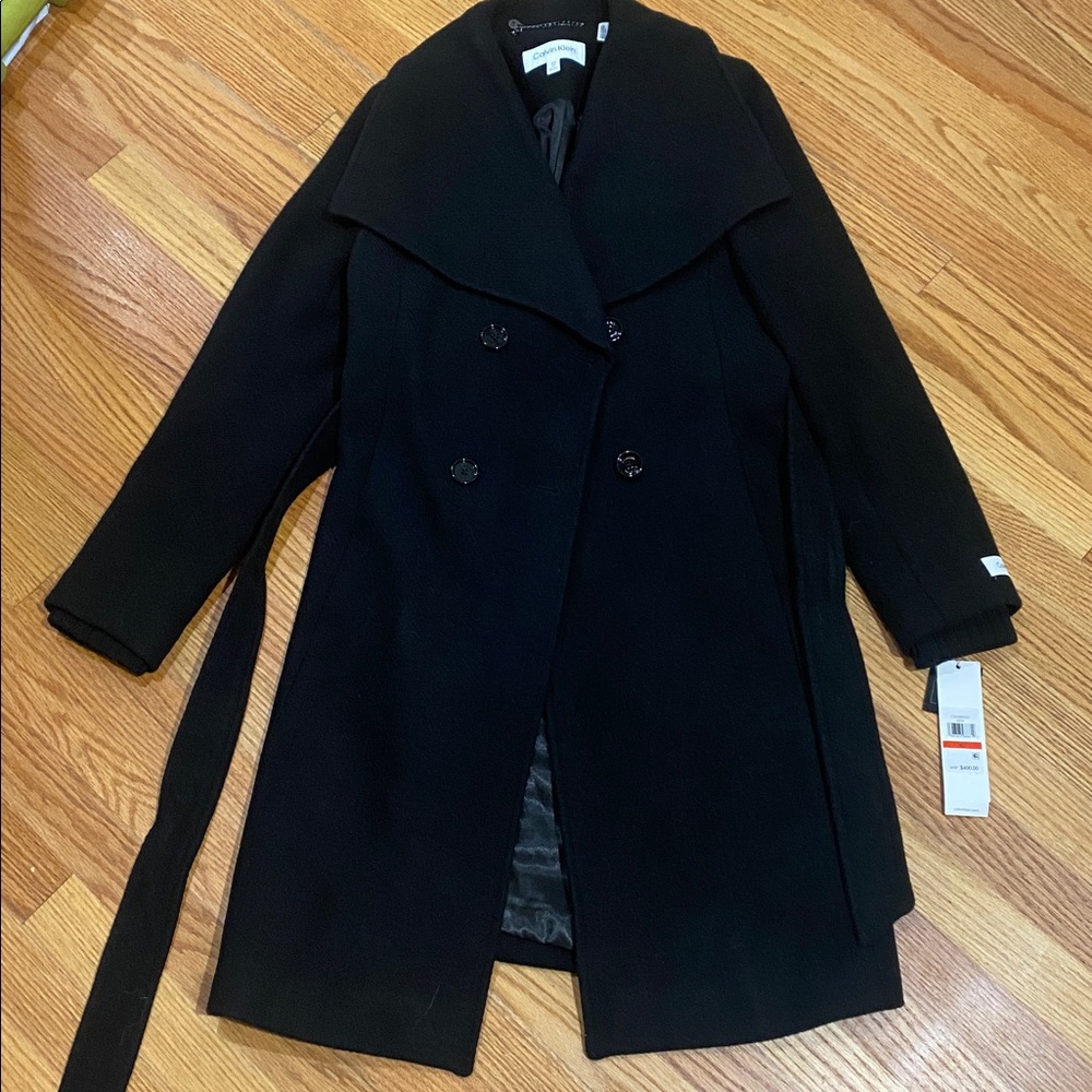 Retail $400 New Calvin Klein black wrap coat with belt